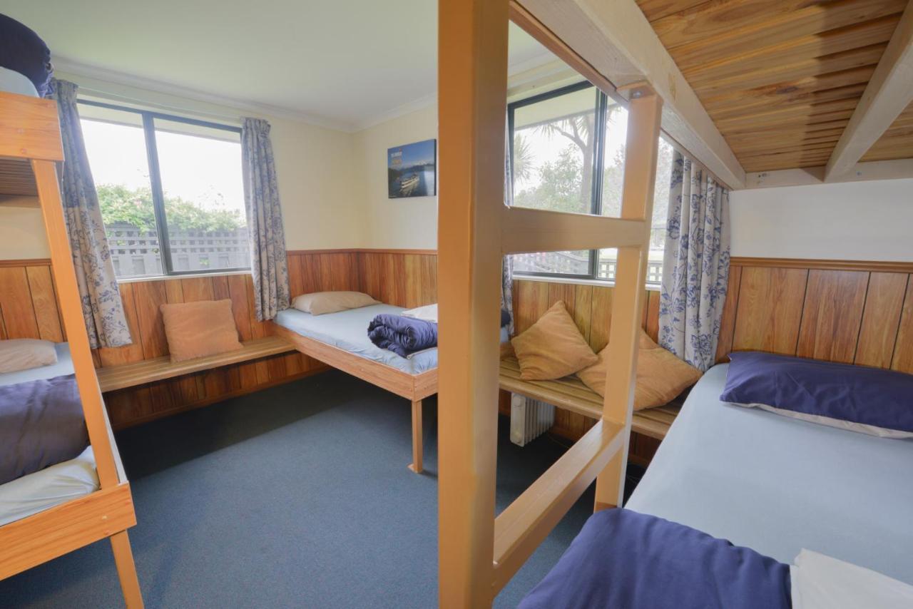 Wilderness Backpackers Hostel *